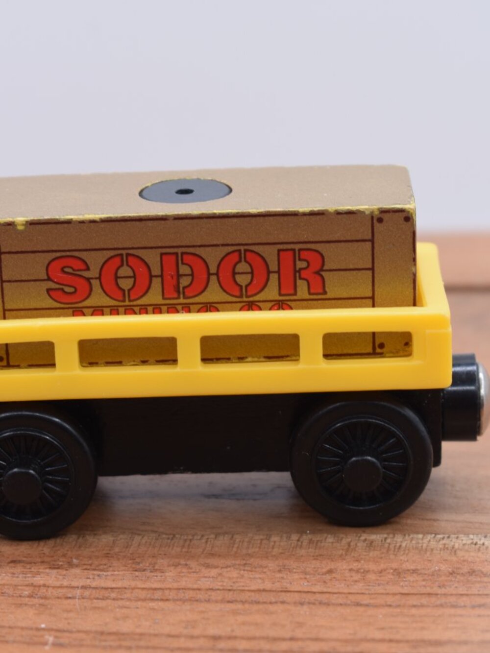 Sodor Cargo Co.Cargo Thomas Train Wooden Blue Cargo Car & Magnetic Vintage 2003 - Picture 3 of 7